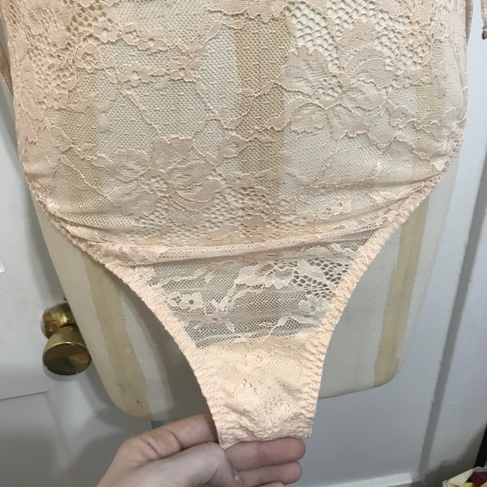 VS Gorgeous Lace off the Shoulder Teddy! - Picture 6 of 8